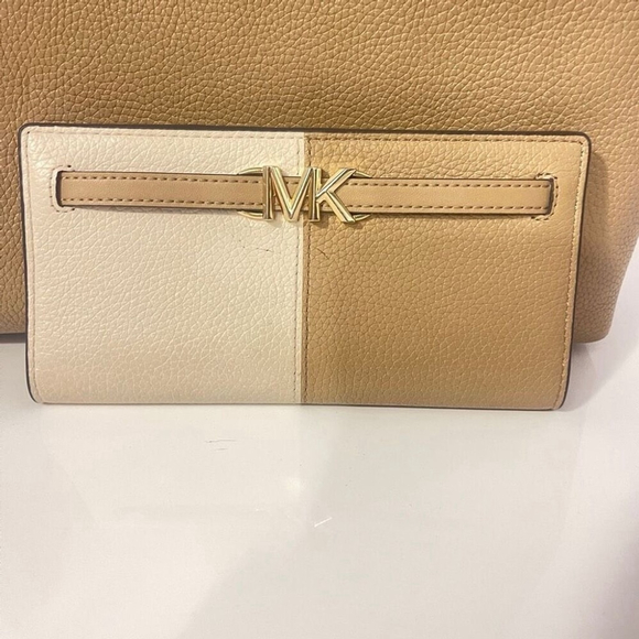 Michael Kors Handbags - Michael Kors Reed Color Block Slim Wallet Tan/Cream Camel